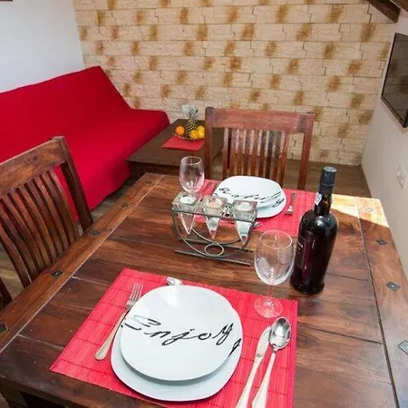 Апартаменты Mia - One Bedroom Floor